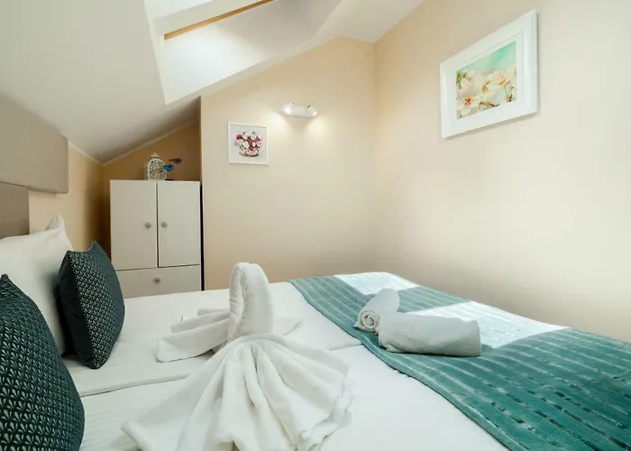 Everysky - Nad Lomnica 1e-2b קרפאז'